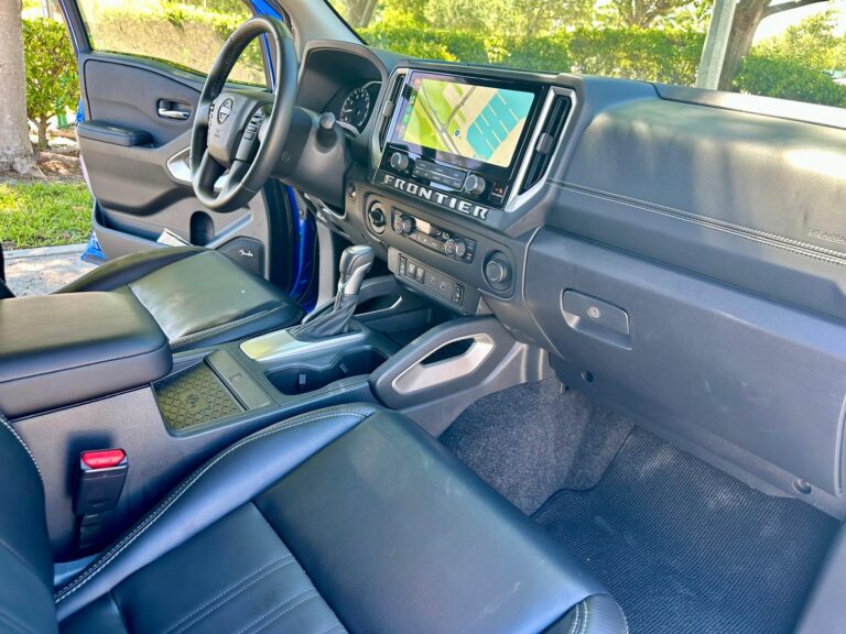 Nissan Frontier 2025