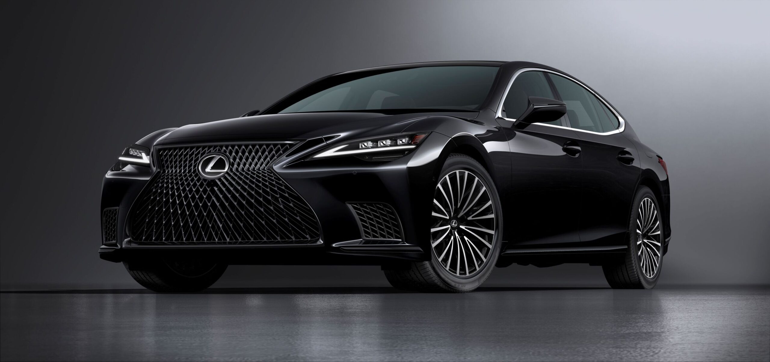 Lexus LS 500 AWD Heritage Edition 2026: lujo icónico en una edición limitada a 250 unidades