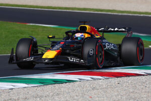 Verstappen arrasa en Monza: victoria, récord histórico y polémica en McLaren