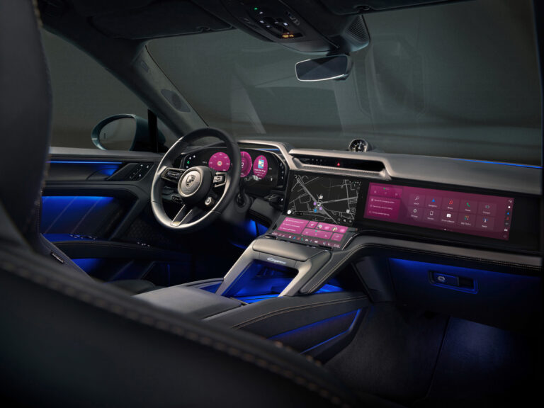 Porsche Cayenne Eléctrico: el lujo digital redefine el interior del SUV