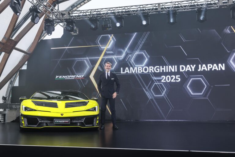 Lamborghini celebra su día en Tokio con el debut del Fenomeno y el Revuelto Ad Personam