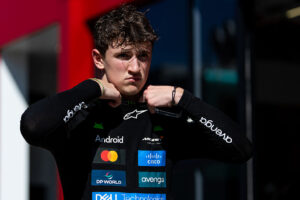 McLaren rompe con Alex Dunne y abre la puerta a un posible movimiento hacia Red Bull