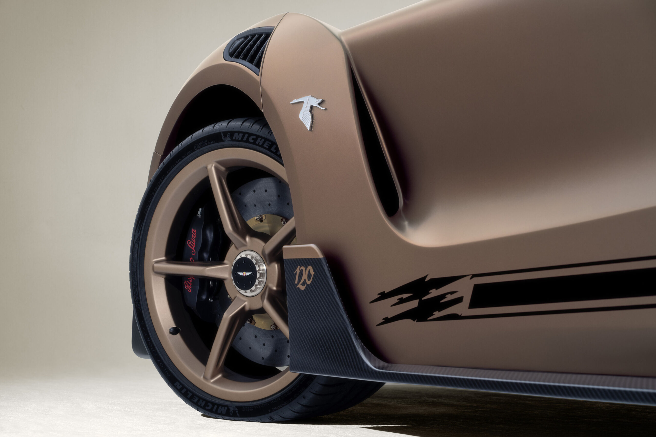 Hispano Suiza y Michelin renuevan su alianza con el Carmen Sagrera