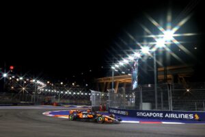Oscar Piastri es el más rápido en la FP2 de Singapur, en una sesión llena de incidentes