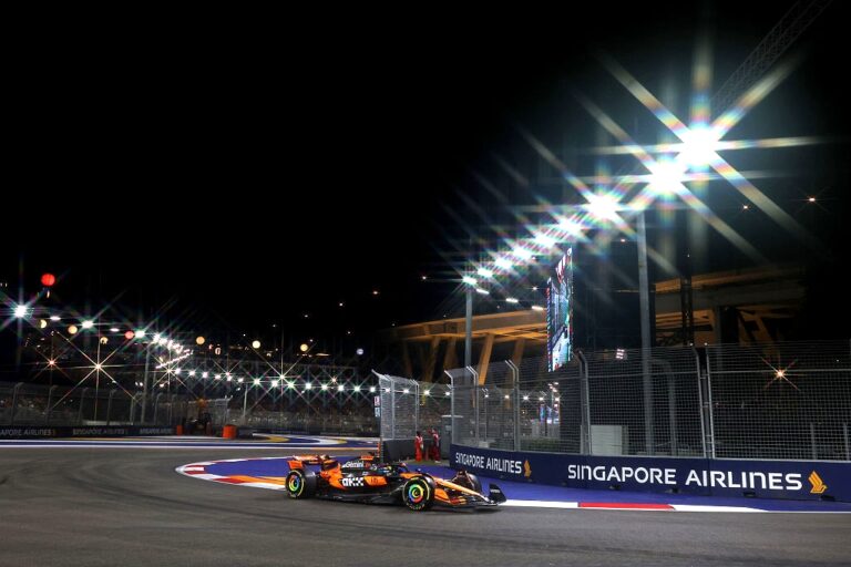 Oscar Piastri es el más rápido en la FP2 de Singapur, en una sesión llena de incidentes