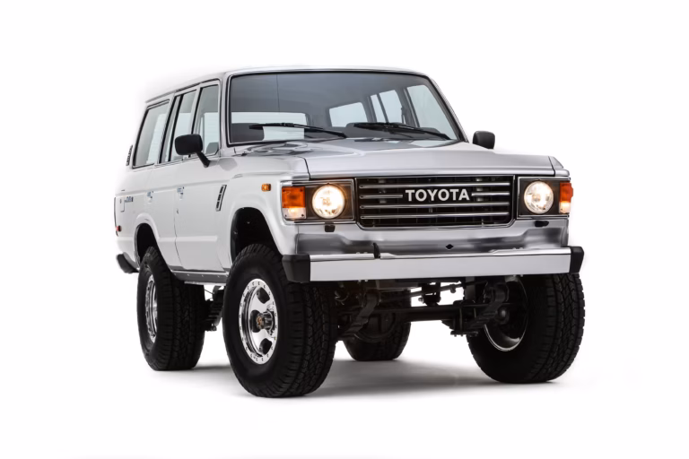 Toyota revive al FJ60 con un V6 biturbo de 389 caballos para el SEMA Show