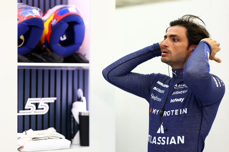 Carlos Sainz se pierde el inicio del GP de São Paulo por enfermedad