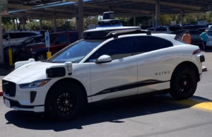 Waymo inicia operaciones en Detroit: la conducción autónoma avanza hacia el corazón industrial de EE.UU.