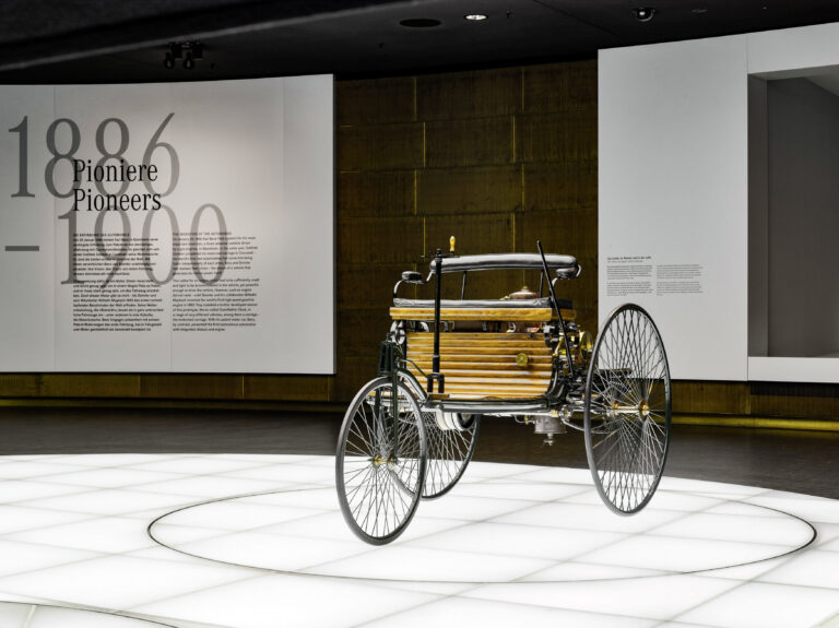 Mercedes-Benz celebra 140 años reinventando el automóvil y mirando al futuro
