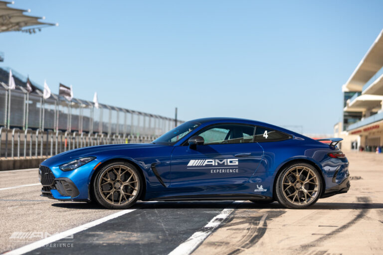Mercedes-AMG amplía su programa AMG Experience 2026 con nuevas pistas y una exclusiva experiencia “On Road”