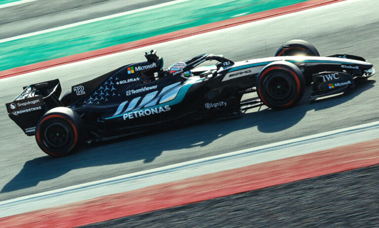 Mercedes se muestra rápido y fiable mientras McLaren también debuta con fuerza en Barcelona