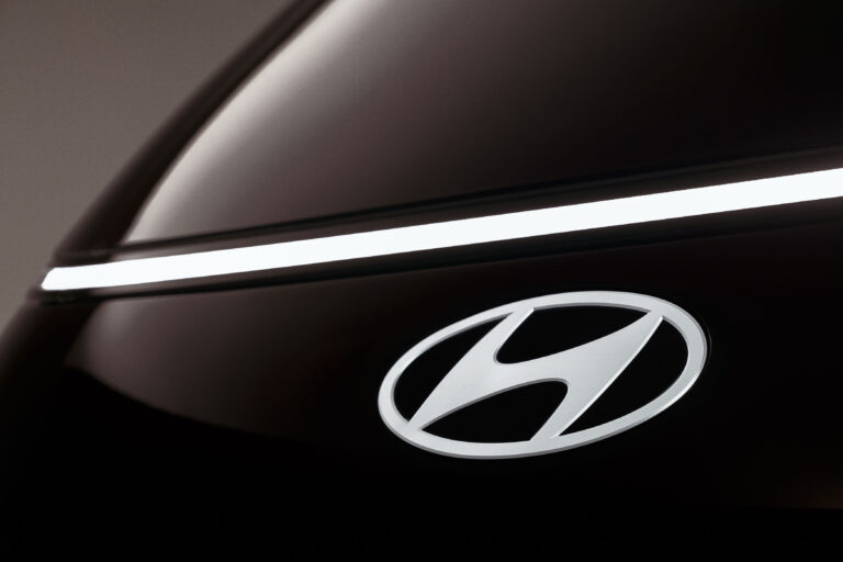 Hyundai STARIA Electric debuta en Europa y redefine el concepto de monovolumen eléctrico
