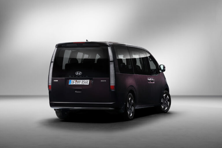 Hyundai STARIA Electric debuta en Europa y redefine el concepto de monovolumen eléctrico