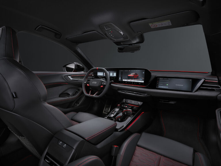 Audi RS 5: el primer RS híbrido enchufable redefine el alto rendimiento