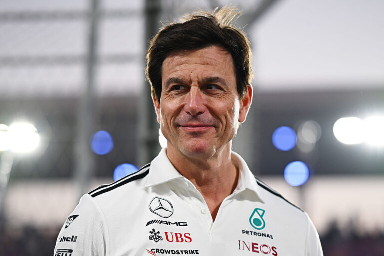 “Pónganse las pilas”: Wolff responde a las dudas sobre la legalidad del motor Mercedes