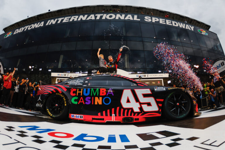 Toyota vuelve a lo más alto en la Daytona 500 con Tyler Reddick