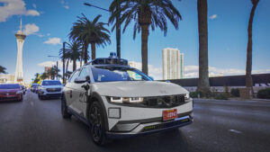 Uber lanza robotaxis eléctricos Hyundai IONIQ 5 en Las Vegas junto a Motional