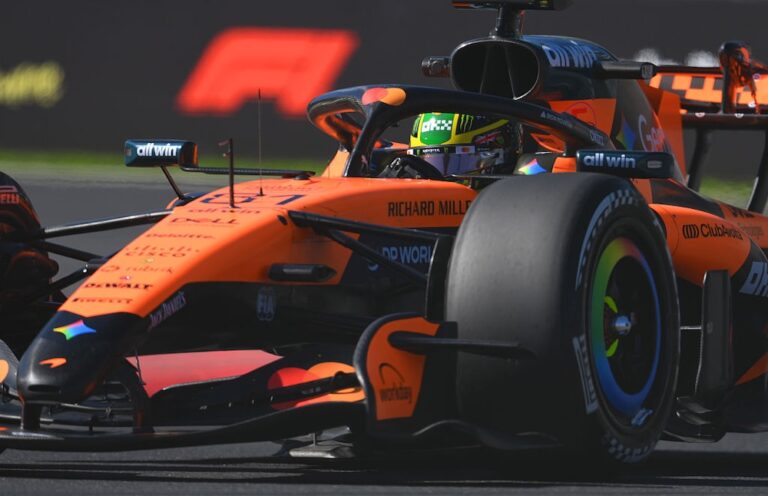 Piastri lidera la segunda práctica del GP de Australia y Mercedes muestra su potencial