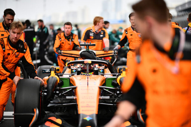 McLaren se queda fuera del GP de China tras fallos en la unidad de potencia
