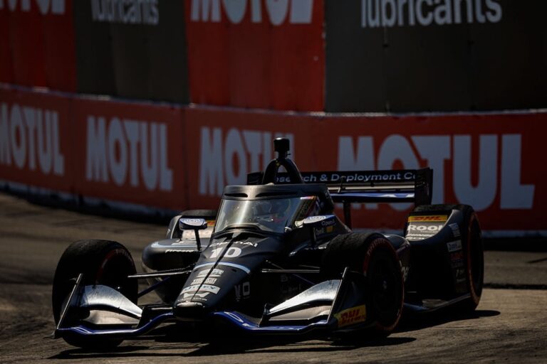 Alex Palou destaca el trabajo del equipo tras su victoria en Gran Premio de Long Beach