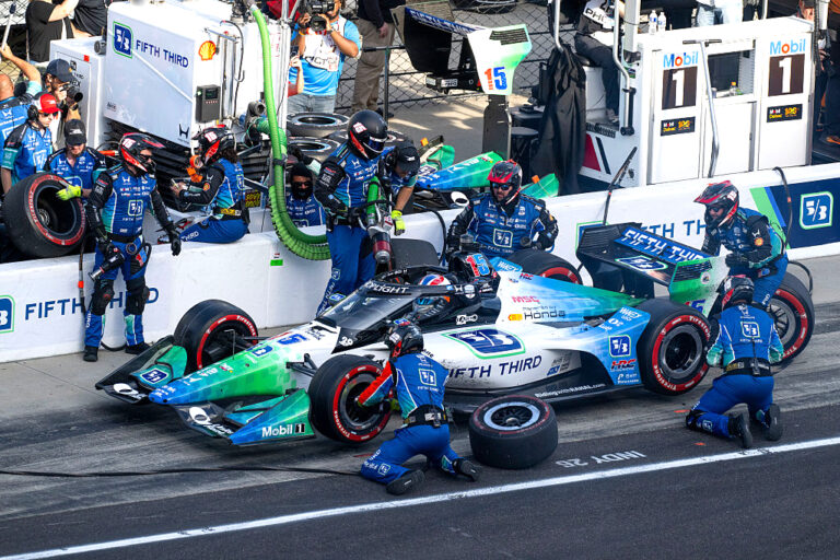 Perfeccionando una parada en boxes de IndyCar al estilo RLL