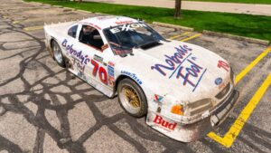 El Ford Mustang de Paul Newman en Daytona 1995 sale a subasta y mantiene intactas las huellas de carrera