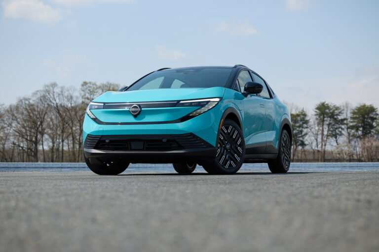 Nissan Leaf Platinum 2026 hatchback eléctrico