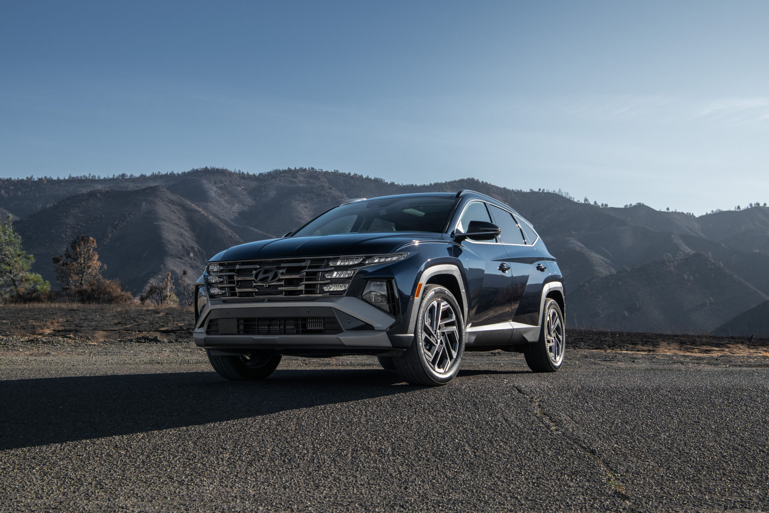 Hyundai amplía la gama Tucson Hybrid 2026 con nuevas versiones y un exclusivo acabado Night