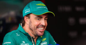 Fernando Alonso confía en la remontada de Aston Martin: “Estamos a merced de Adrian Newey”