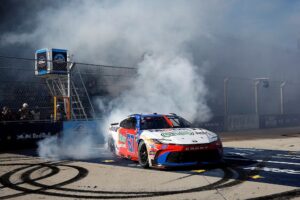 Corey Heim sorprende y conquista su primera victoria en la NASCAR Cup Series en San Diego