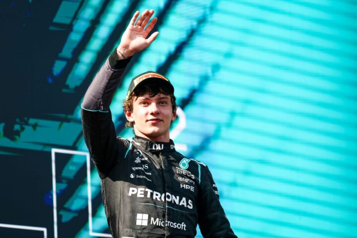 Kimi Antonelli en el podio del Gran Premio de Austria de 2026, admite haber "cometido demasiados errores". Foto: DPPI