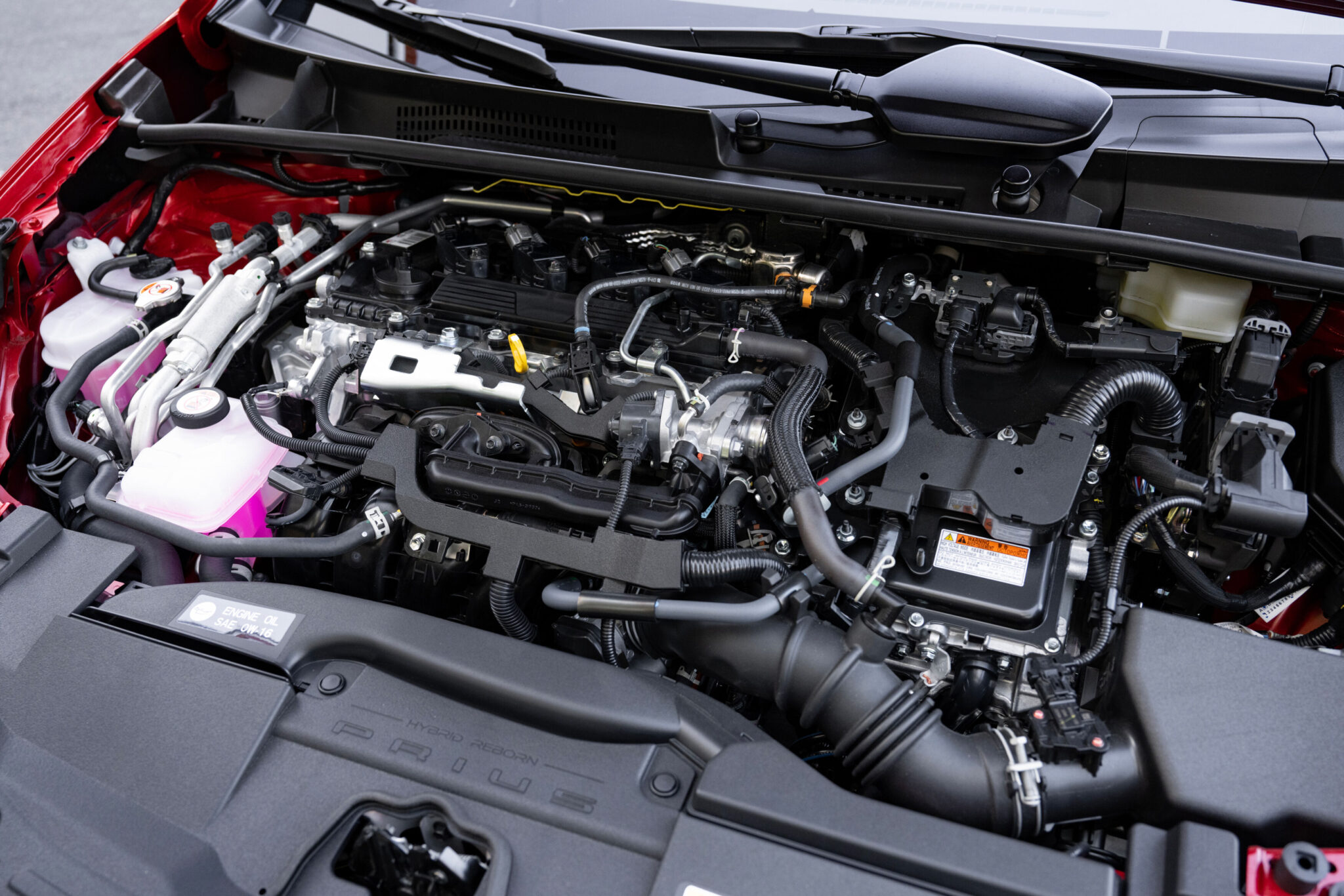 Toyota Prius Híbrido Enchufable 2027: hasta 71 km de autonomía eléctrica y 220 hp