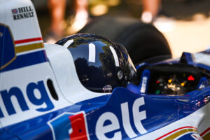 Damon Hill y el Williams FW18 reviven la gloria de 1996 en Goodwood: un reencuentro 30 años después