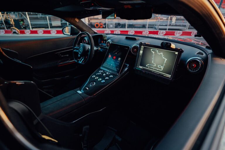 Mercedes-AMG presenta el nuevo Safety Car de la Fórmula 1 para 2026