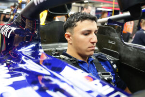 Hadjar vuelve a Red Bull en Bakú tras recuperarse de su lesión