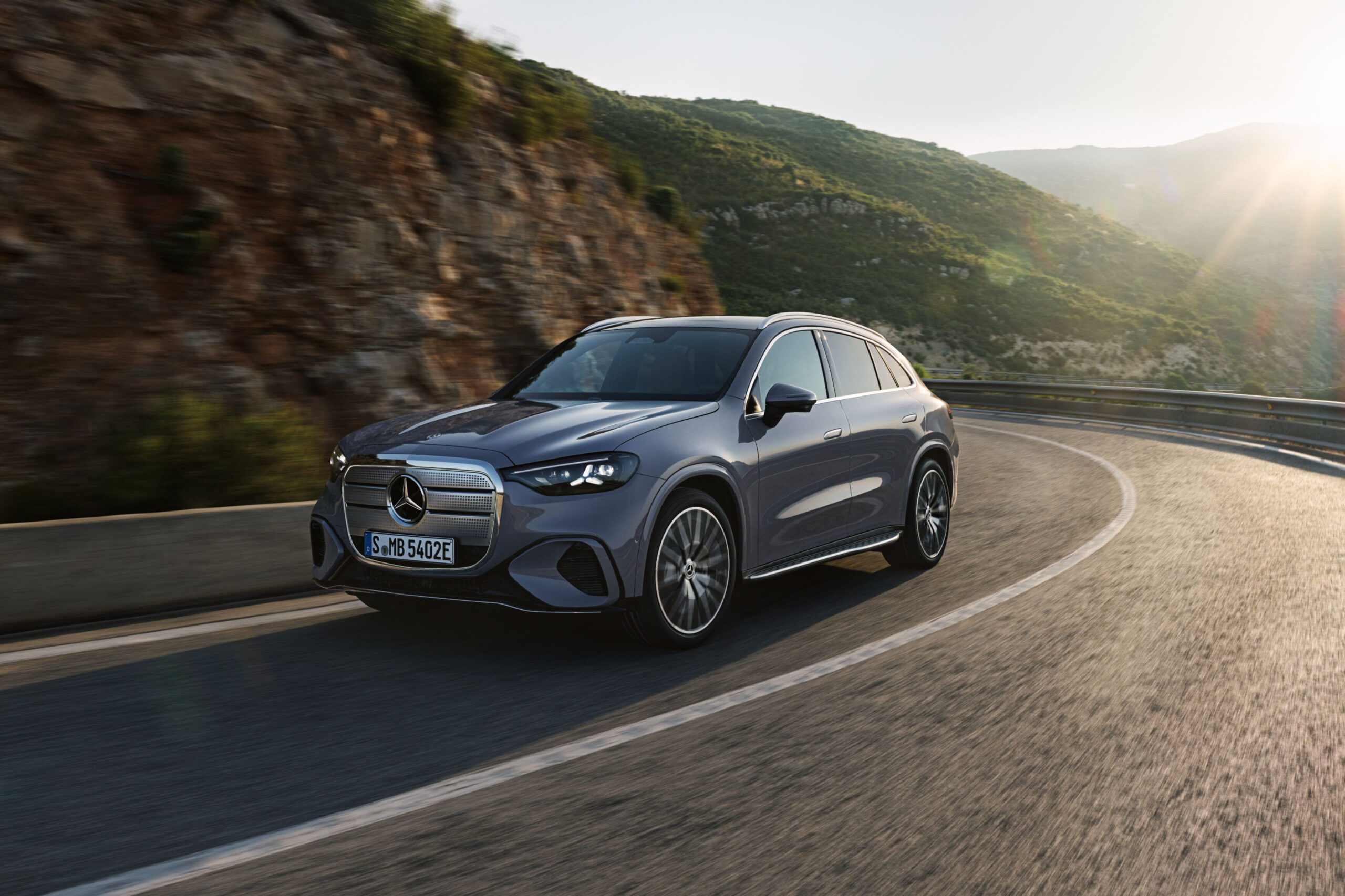 Mercedes convierte al GLC en su nuevo laboratorio eléctrico: IA, 483 CV y una computadora sobre ruedas