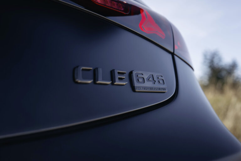 Mercedes-AMG CLE 646 Spezialanfertigung: un exclusivo V8 de 637 CV pensado para la pista
