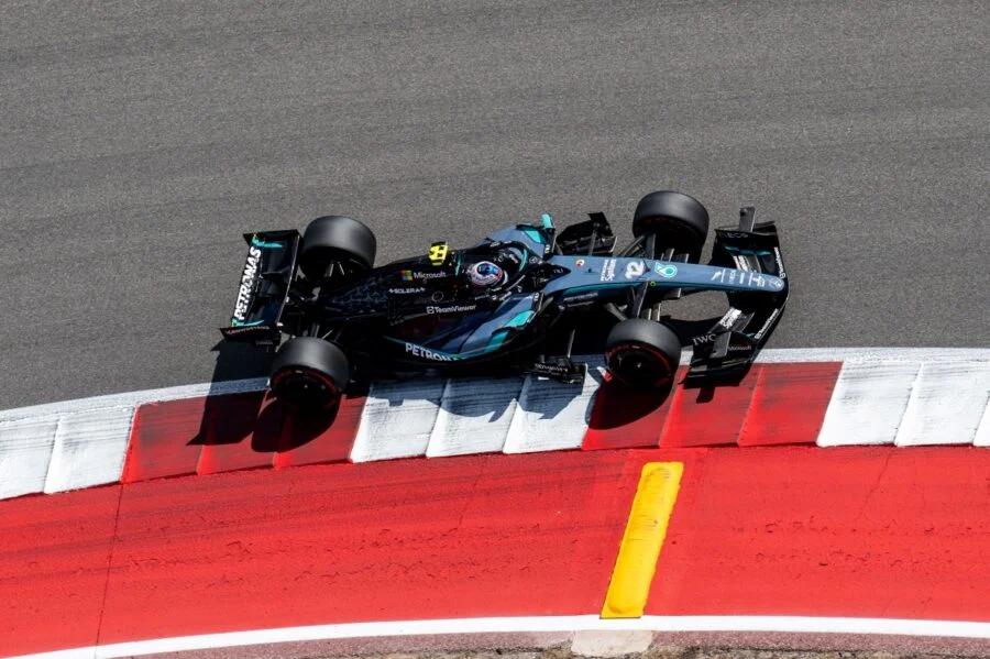 Kimi Antonelli gana el GP de Estados Unidos y se acerca al título; Verstappen termina tercero