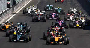 Monoplazas de F1 en la salida de un Gran Premio, imagen ilustrativa del calendario F1 2027