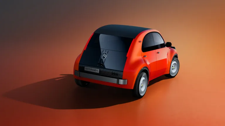Zaga del Citroën 2 CV Concept, con el portón negro que baja hasta la defensa