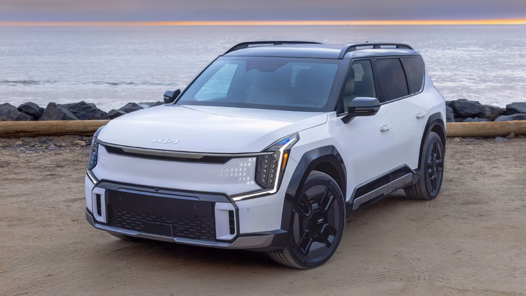 Kia EV9 2027 mejora su equipamiento de serie con aumentos moderados de precio